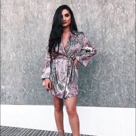 BLOGGERS FAV ZARA PAISLEY PRINTED BELTED BLAZER DRESS KIMONO - Picture 3 of 7